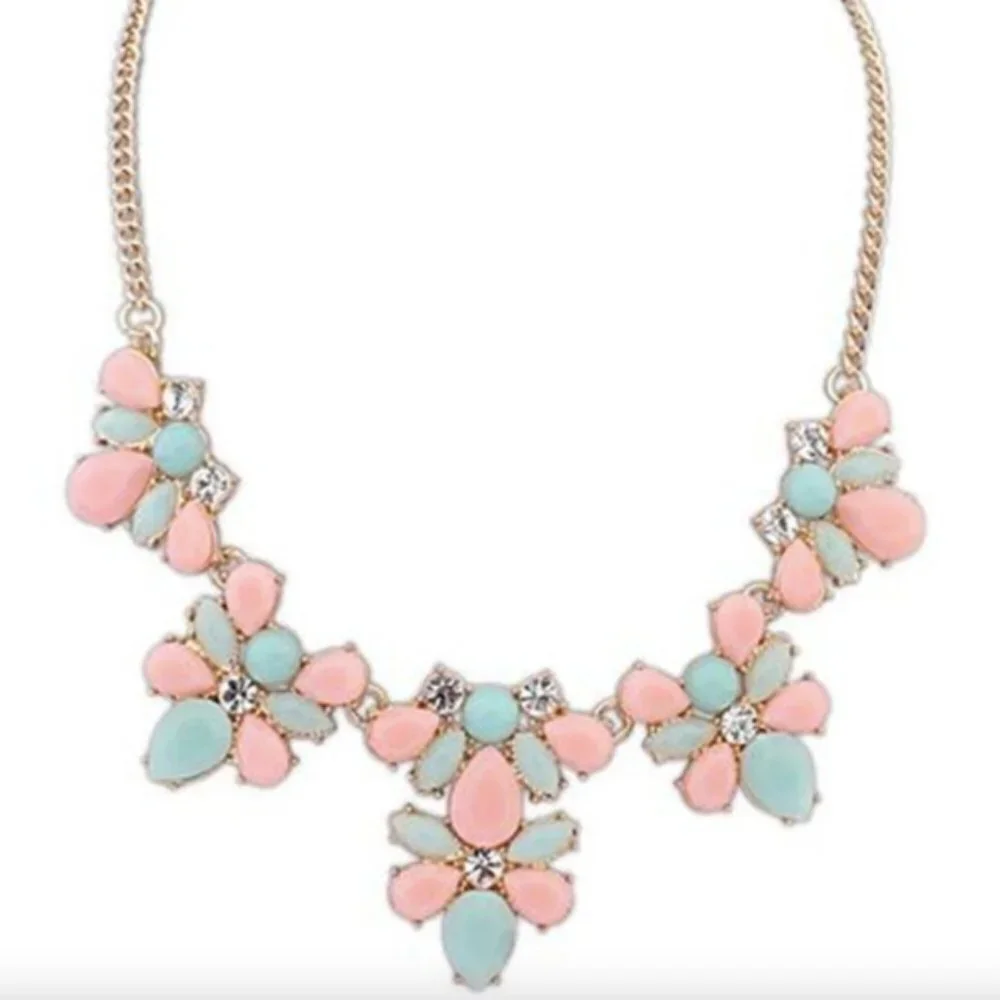 NEW Opaque Crystal Gold Tone Adjustable Length Statement Necklace